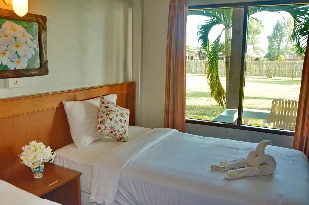 Klongdao Beach Resort Koh Lanta Ngoại thất bức ảnh