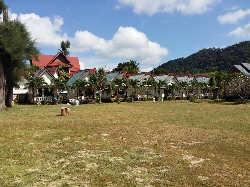 Klongdao Beach Resort Koh Lanta Ngoại thất bức ảnh