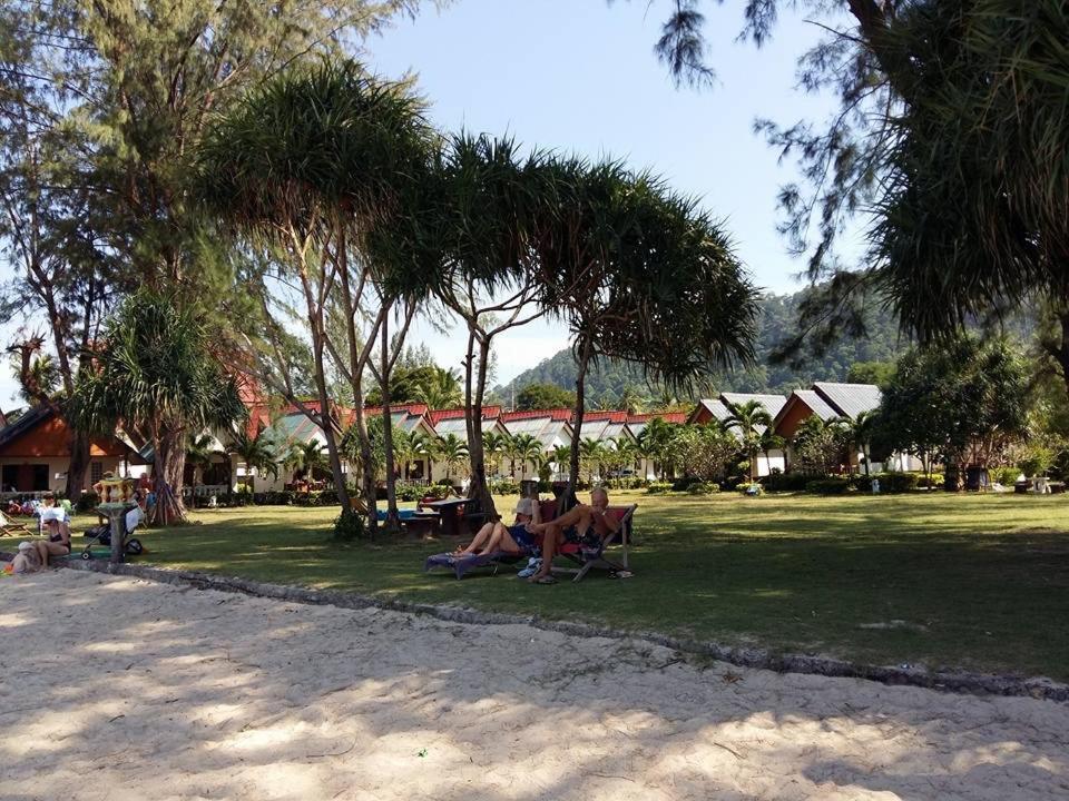 Klongdao Beach Resort Koh Lanta Ngoại thất bức ảnh