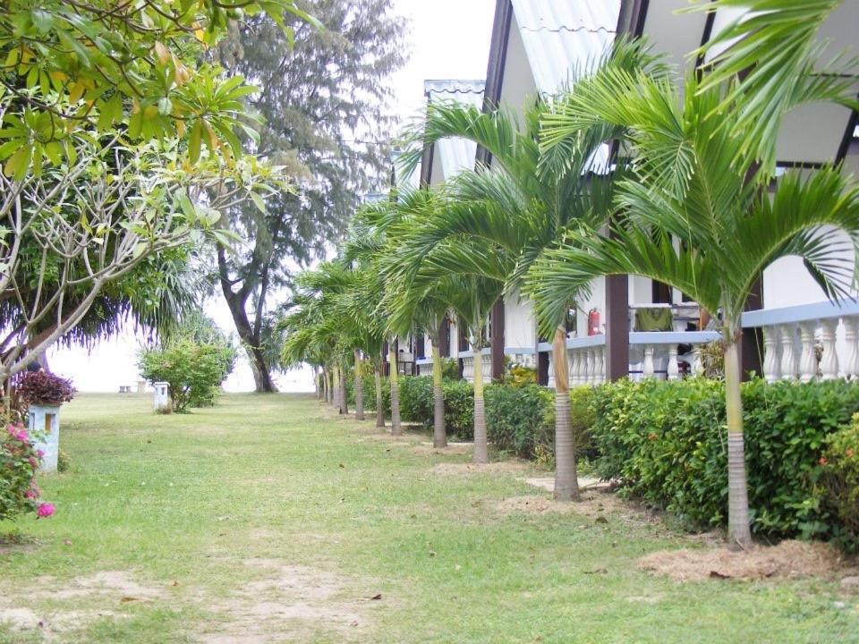 Klongdao Beach Resort Koh Lanta Ngoại thất bức ảnh
