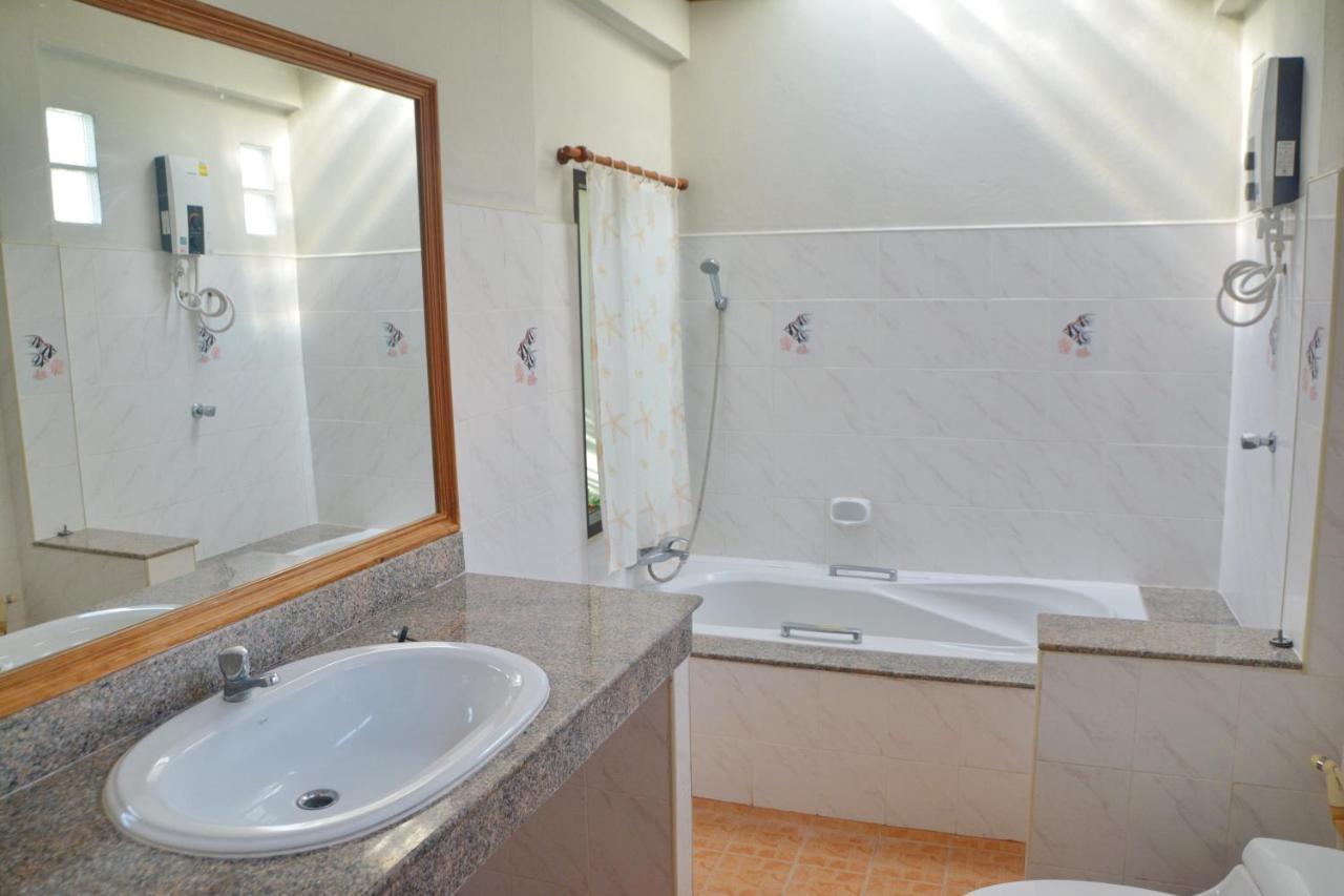 Klongdao Beach Resort Koh Lanta Ngoại thất bức ảnh